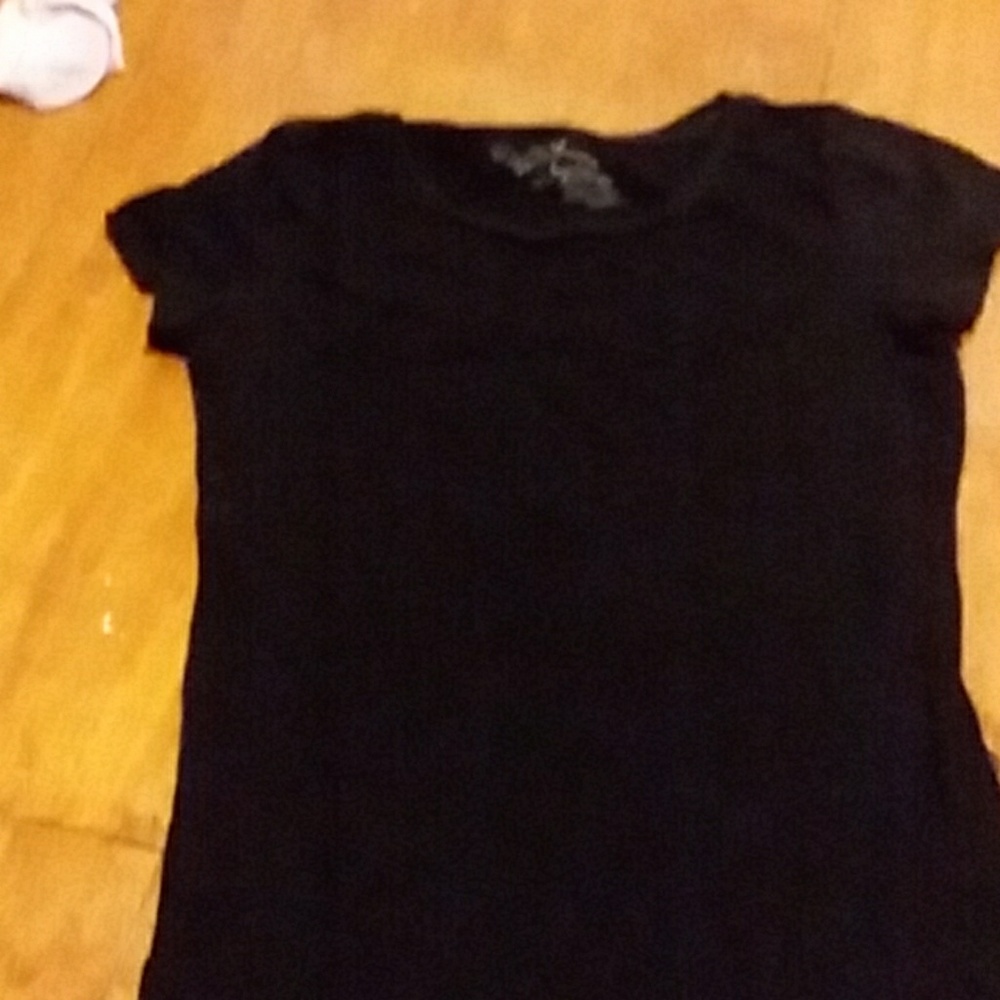 Tee shirt